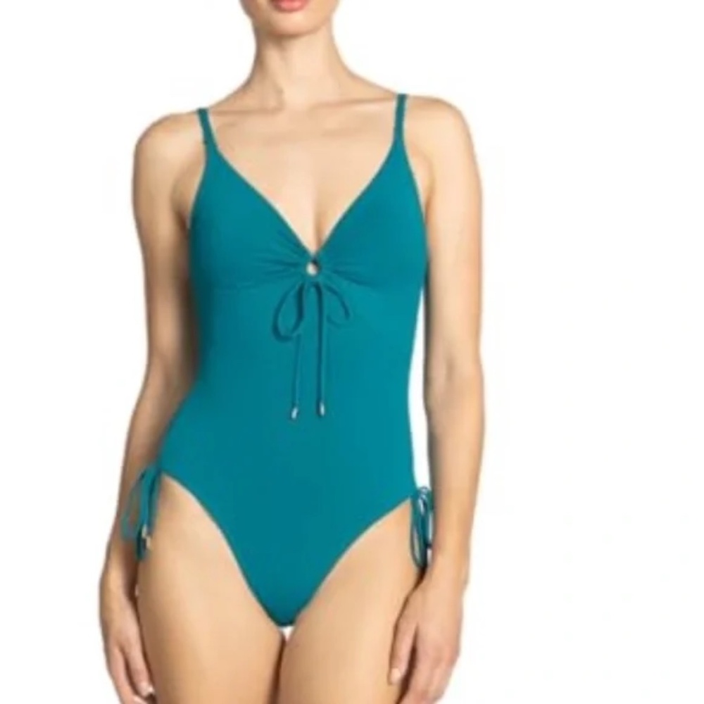 Robin Piccone Aubrey One-Piece Keyhole, 4